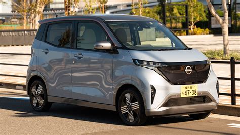 nissan shaqra|SAKURA .